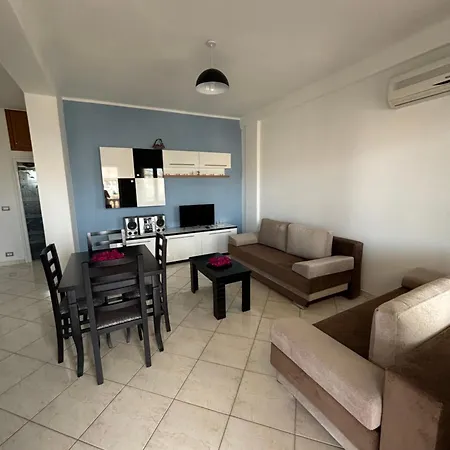 Enriko Apartment